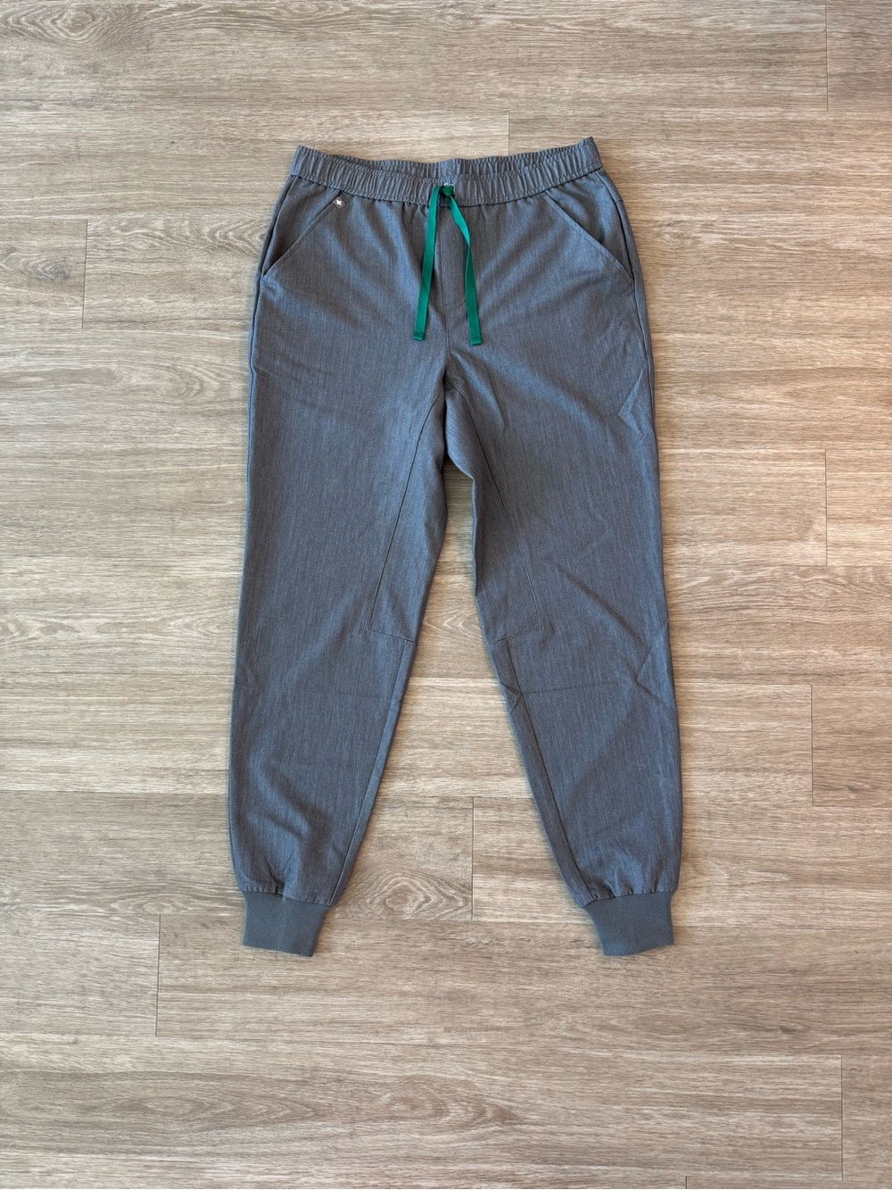 FIGS Tansen Jogger Scrub Pant™ in Graphite, Men’s Size Medium